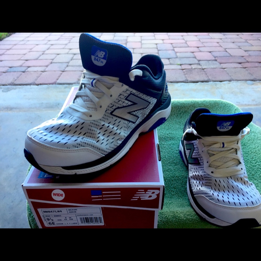 New Balance Men’s 9.5 6E-XXWIDE Walking Shoes